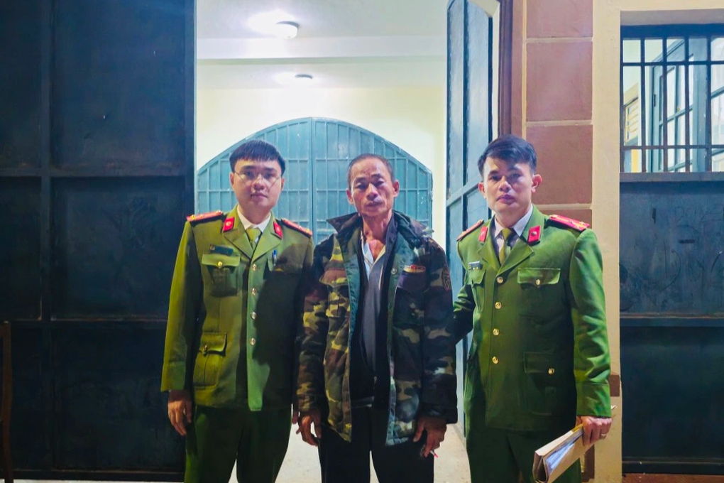 Tạm giam người đánh công an khi bị yêu cầu kiểm tra nồng độ cồn - 1 Tạm giam người đánh công an khi bị yêu cầu kiểm tra nồng độ cồn - 1