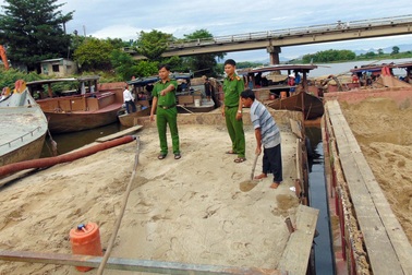 Quảng Nam mạnh tay xử lý cát tặc