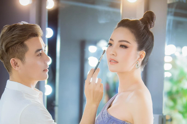 Thụy Vân biến hóa phong cách nhờ "phù thủy" trang điểm John Kim