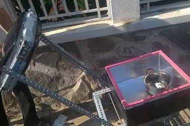 Hai nữ sinh dùng phế phẩm sáng chế bếp năng lượng mặt trời