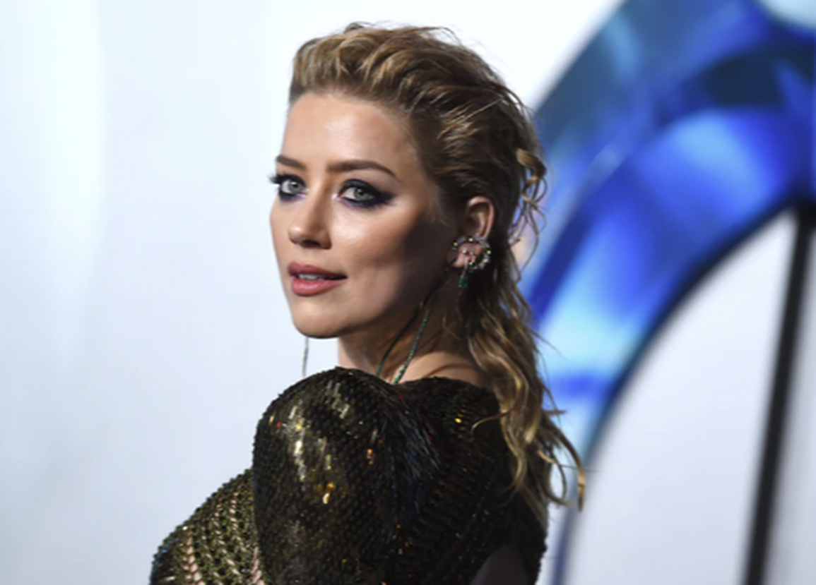 Amber Heard hời lớn khi đóng vai nạn nhân của bạo lực gia đình - 7 Amber Heard hời lớn khi đóng vai nạn nhân của bạo lực gia đình - 7