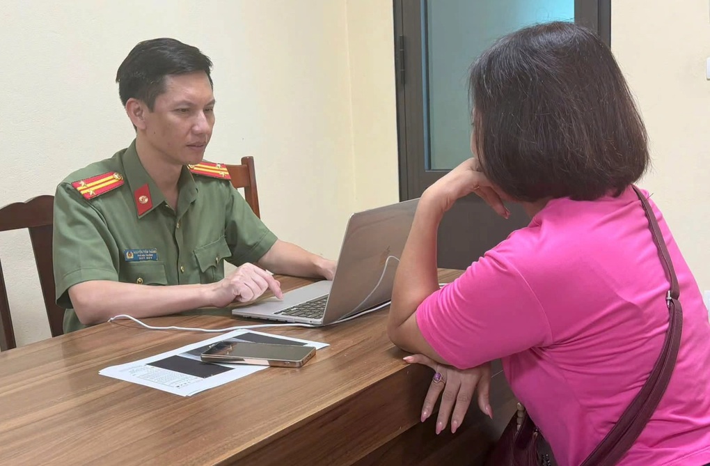 Bị công an mời làm việc vì đăng ảnh AI đối tượng đánh trẻ em ở chùa Bầu - 1 Bị công an mời làm việc vì đăng ảnh AI đối tượng đánh trẻ em ở chùa Bầu - 1