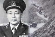 Trưng bày gần 600 bức ảnh, sách về Trung tướng Đồng Sỹ Nguyên