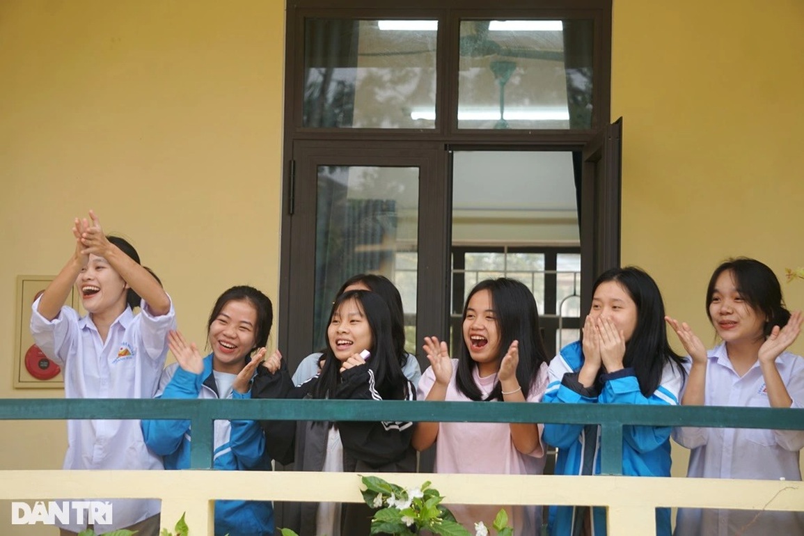 Thú vị game show học đường giờ ra chơi vui vẻ - 3 Thú vị game show học đường giờ ra chơi vui vẻ - 3