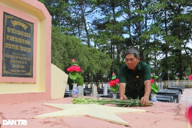"Còn sống ngày nào, tôi vẫn ở đây để canh giấc ngủ cho anh em..."