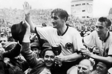 Lịch sử World Cup 1954: Hungary kiêu hùng ôm hận trước Tây Đức