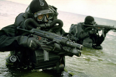 Anh điều đặc nhiệm, người nhái tinh nhuệ đến vùng biển gần Iran