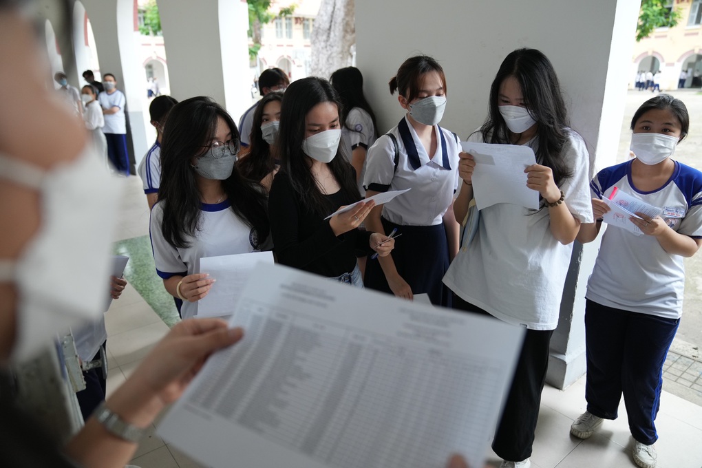 Hơn 1 triệu thí sinh hồi hộp làm thủ tục thi tốt nghiệp THPT 2022 - 15 Hơn 1 triệu thí sinh hồi hộp làm thủ tục thi tốt nghiệp THPT 2022 - 15