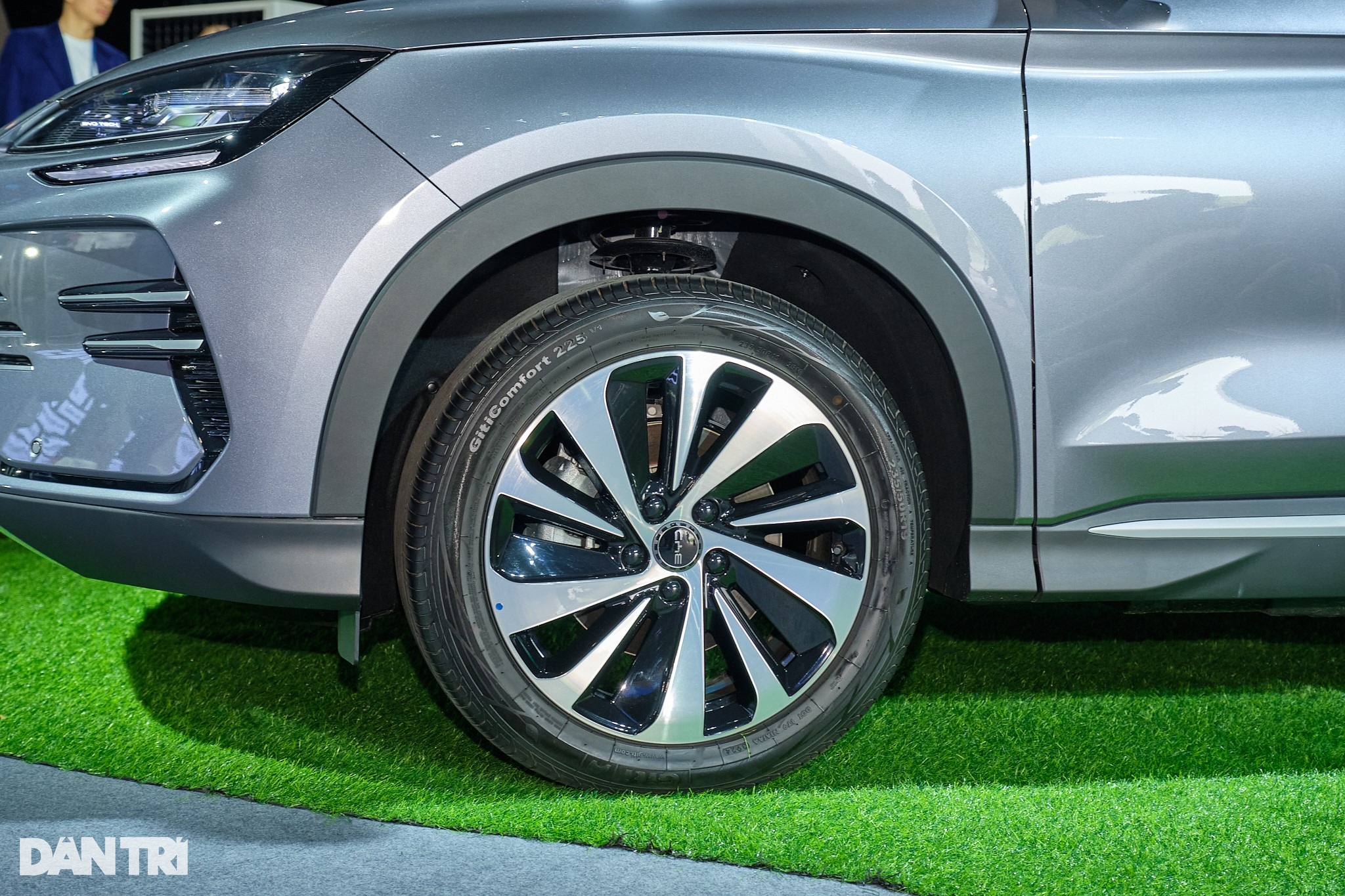 Chênh 20 triệu đồng, hai mẫu PHEV Trung Quốc so kè thế nào về trang bị? - 3 Chênh 20 triệu đồng, hai mẫu PHEV Trung Quốc so kè thế nào về trang bị? - 3