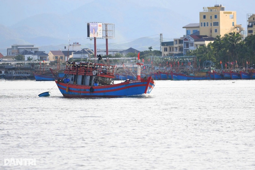 Các tỉnh, thành miền Trung sẵn sàng ứng phó bão số 12 và mưa lớn - 1 Các tỉnh, thành miền Trung sẵn sàng ứng phó bão số 12 và mưa lớn - 1