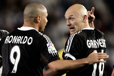 Ronaldo "béo" nói thẳng đồng đội tệ nhất từng sát cánh