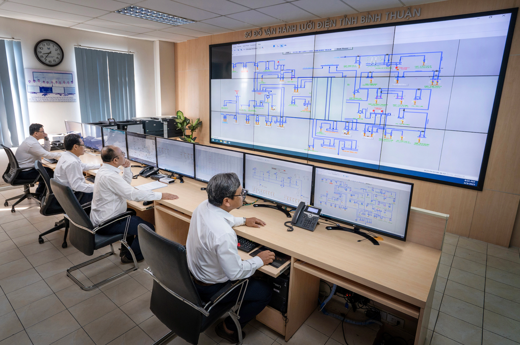 Tổng công ty Điện lực miền Nam: 50 năm nỗ lực đổi mới và bứt phá - 3 Tổng công ty Điện lực miền Nam: 50 năm nỗ lực đổi mới và bứt phá - 3