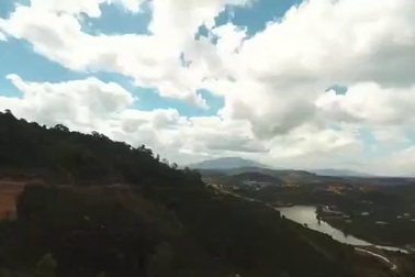 Hành trình khám phá Việt Nam đầy ấn tượng