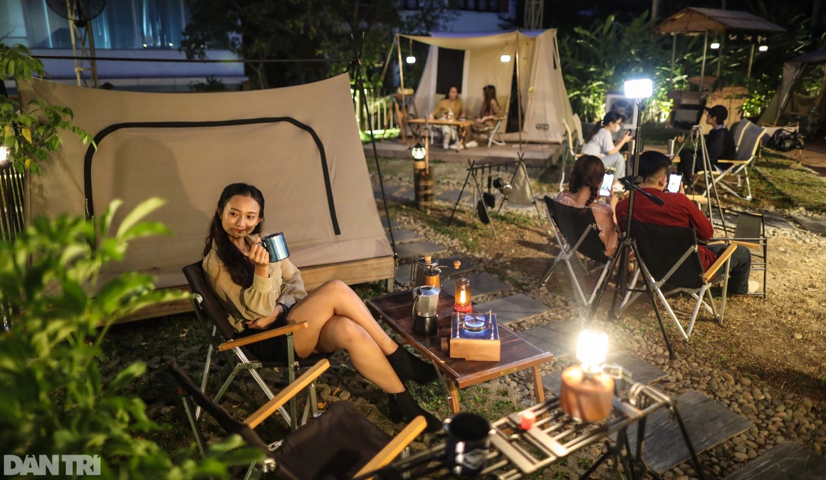 Cà phê cắm trại giữa lòng Sài Gòn, một trải nghiệm cực mới - 5 Cà phê cắm trại giữa lòng Sài Gòn, một trải nghiệm cực mới - 5