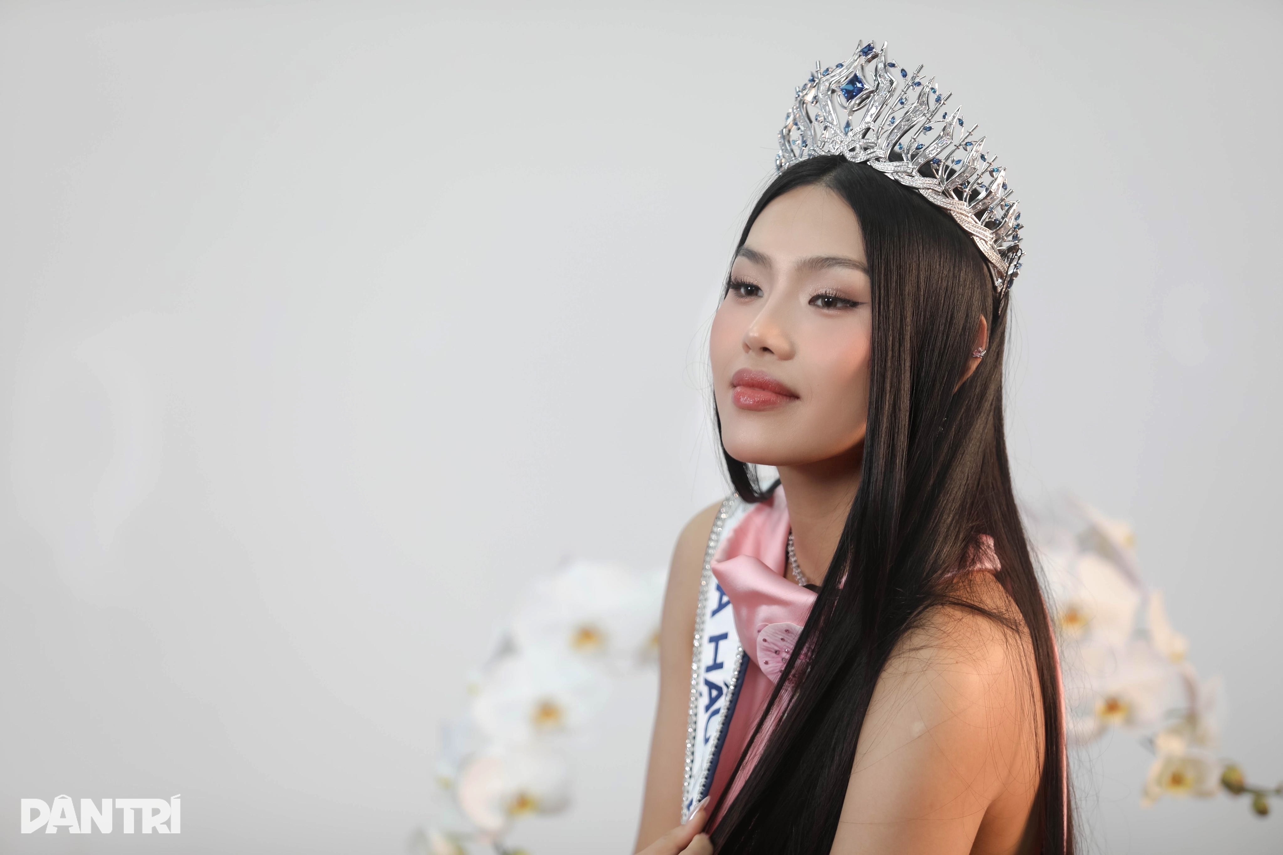 Á hậu Đỗ Cẩm Ly: Sắc vóc nóng bỏng, nói gì về việc trùng tên ca sĩ? - 12 Á hậu Đỗ Cẩm Ly: Sắc vóc nóng bỏng, nói gì về việc trùng tên ca sĩ? - 12