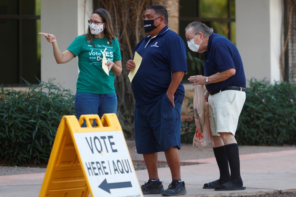 Bầu cử Mỹ 2020: Lỗi dữ liệu ở Arizona nhen nhóm hy vọng cho ông Trump - 1 Bầu cử Mỹ 2020: Lỗi dữ liệu ở Arizona nhen nhóm hy vọng cho ông Trump - 1