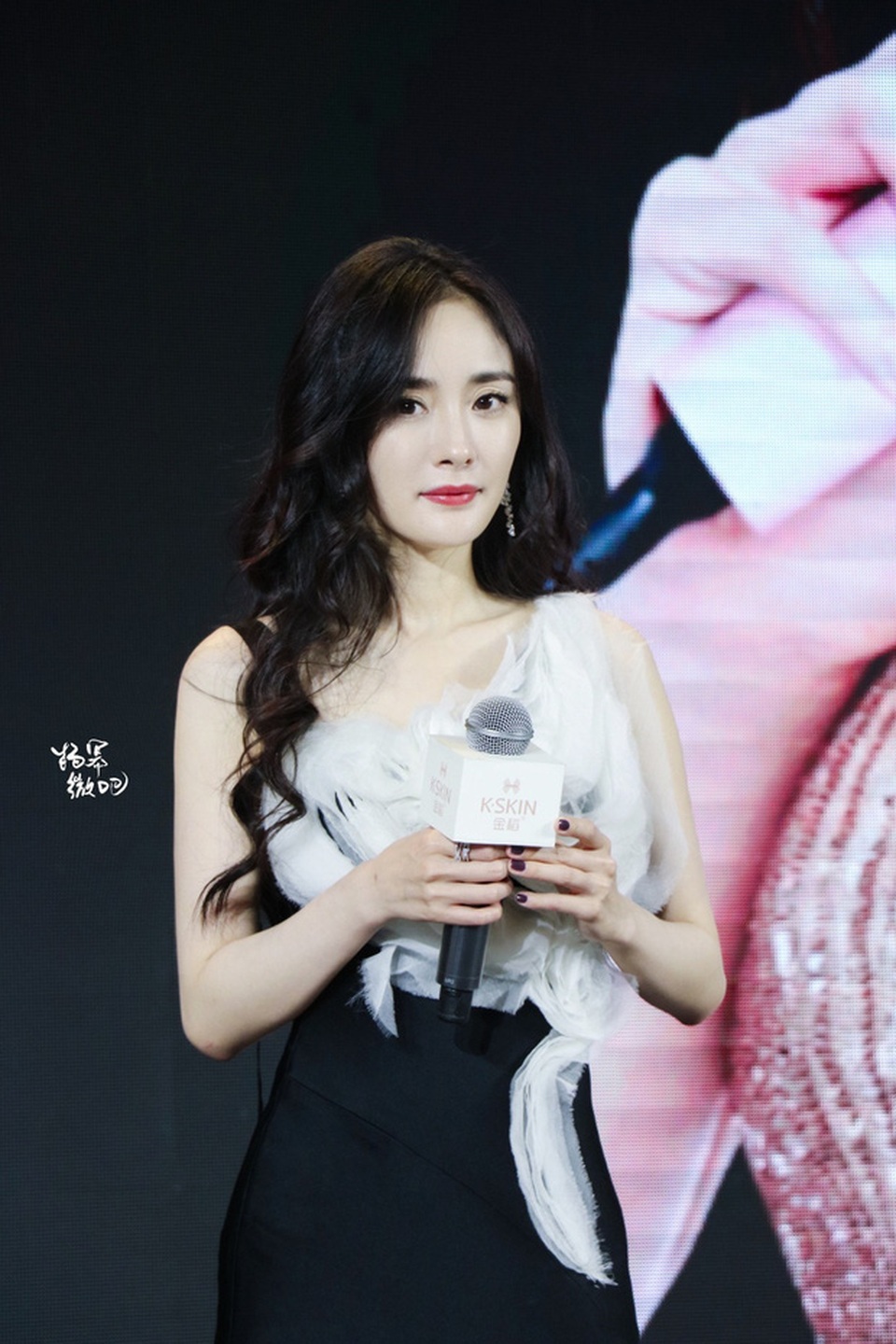 Dương Mịch xinh đẹp, cuốn hút giữa lùm xùm cãi vã với chồng cũ - 3 Dương Mịch xinh đẹp, cuốn hút giữa lùm xùm cãi vã với chồng cũ - 3