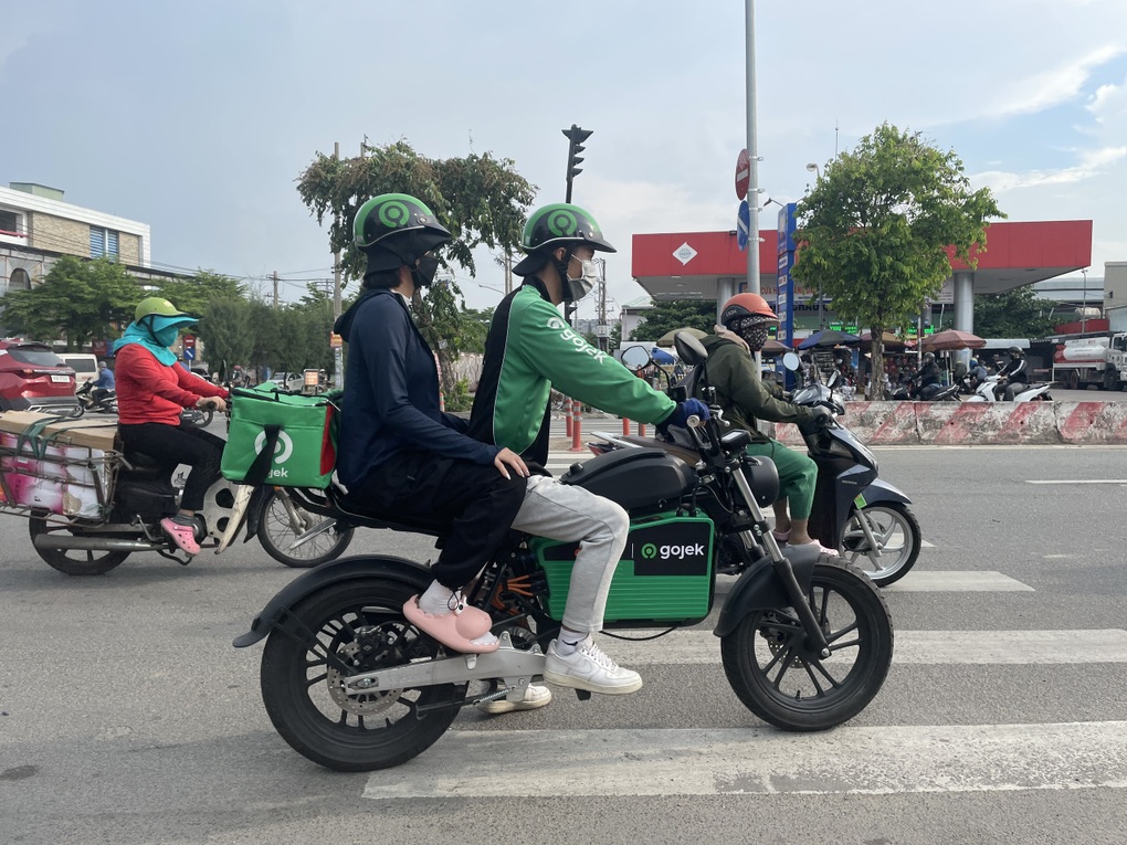 Lợi ích kinh tế và môi trường từ sự hợp tác giữa Dat Bike và Gojek - 1 Lợi ích kinh tế và môi trường từ sự hợp tác giữa Dat Bike và Gojek - 1