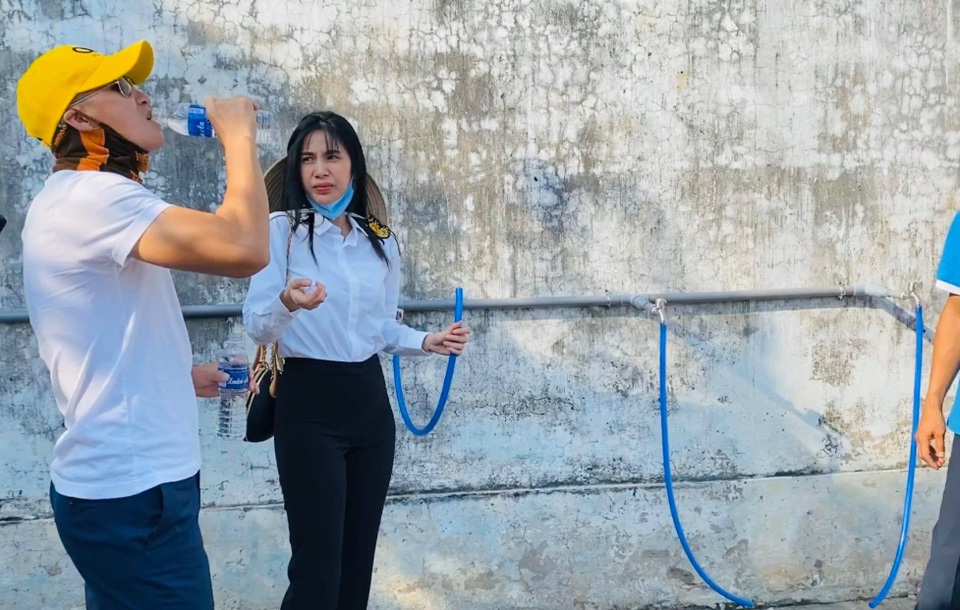 Thuỷ Tiên tiết lộ “thói xấu” khiến Công Vinh luôn phàn nàn, khó chịu - 2 Thuỷ Tiên tiết lộ “thói xấu” khiến Công Vinh luôn phàn nàn, khó chịu - 2