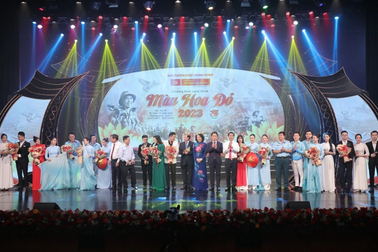 Chương trình "Màu hoa đỏ": Khúc tráng ca hào hùng về một thời hoa lửa