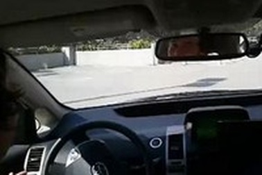 Xem màn trình diễn hoàn hảo xe tự lái của Google