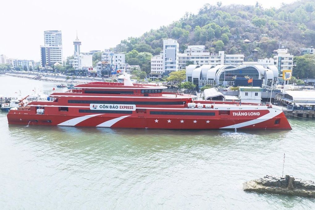 Tàu cao tốc Vũng Tàu - Côn Đảo chạy lại sau 5 tháng tạm dừng - 1