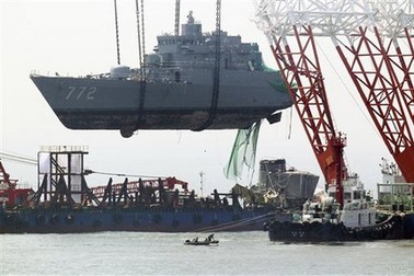 Hai miền Triều Tiên nối lại đường dây nóng hàng không