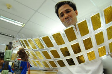 Tung 5 tấn vàng để dập đầu cơ