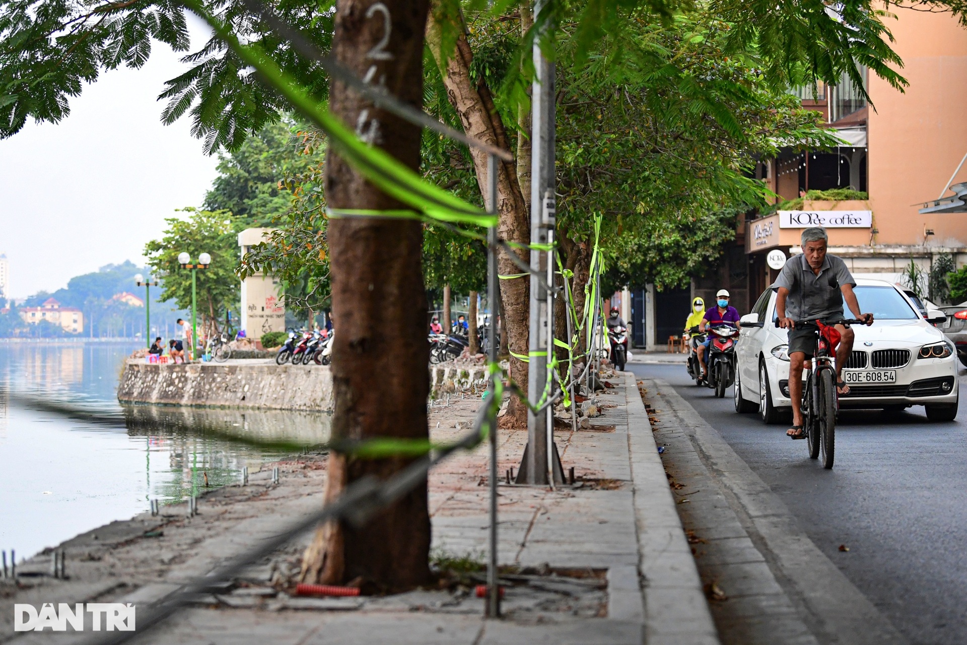 Hà Nội thay mới lan can hồ Tây, góc biểu tượng Khuê Văn Các được giữ nguyên - 5 Hà Nội thay mới lan can hồ Tây, góc biểu tượng Khuê Văn Các được giữ nguyên - 5