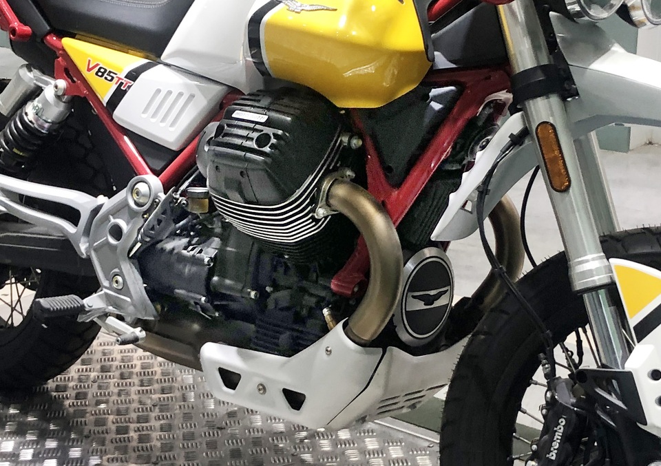 Hé lộ hai mẫu Aprilia và Moto Guzzi chính hãng đầu tiên tại Việt Nam - 17 Hé lộ hai mẫu Aprilia và Moto Guzzi chính hãng đầu tiên tại Việt Nam - 17