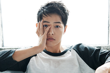 Truyền thông hé lộ hình ảnh và lý lịch bạn gái tin đồn của Song Joong Ki