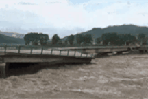 Báo Triều Tiên nói đất nước gặp khó khăn "như thời chiến"