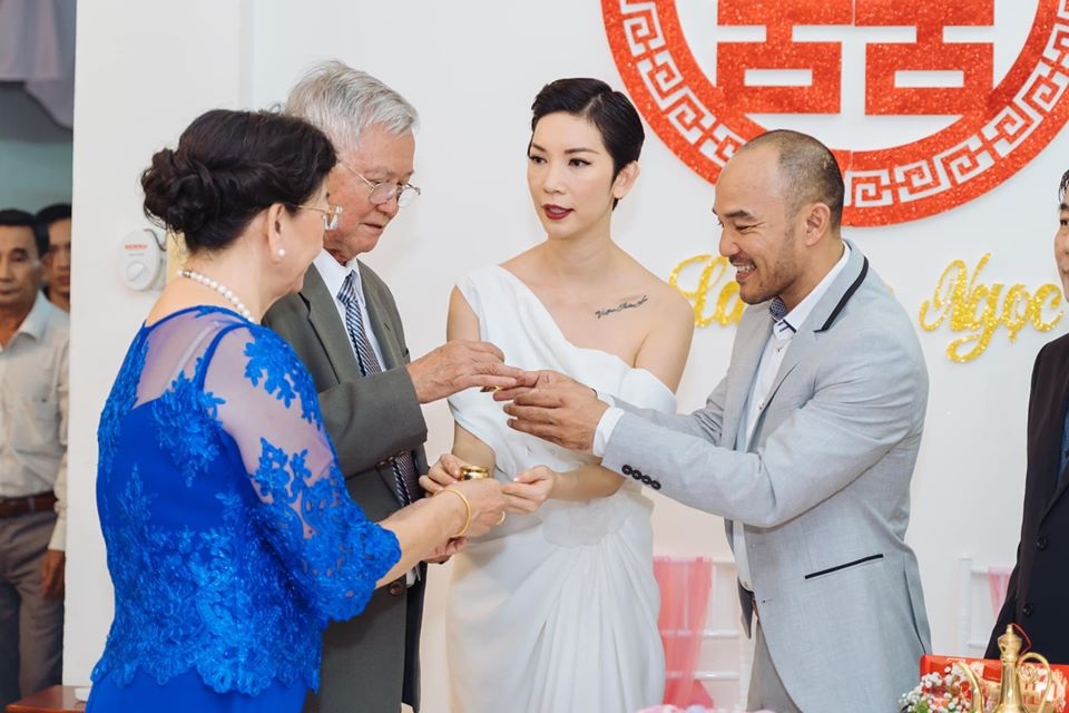 4 tháng sau đám cưới bí mật, Xuân Lan mới tiết lộ ảnh đám hỏi - 8 4 tháng sau đám cưới bí mật, Xuân Lan mới tiết lộ ảnh đám hỏi - 8