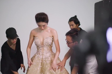 Ngắm Hoa hậu Thu Ngân gợi cảm khó cưỡng