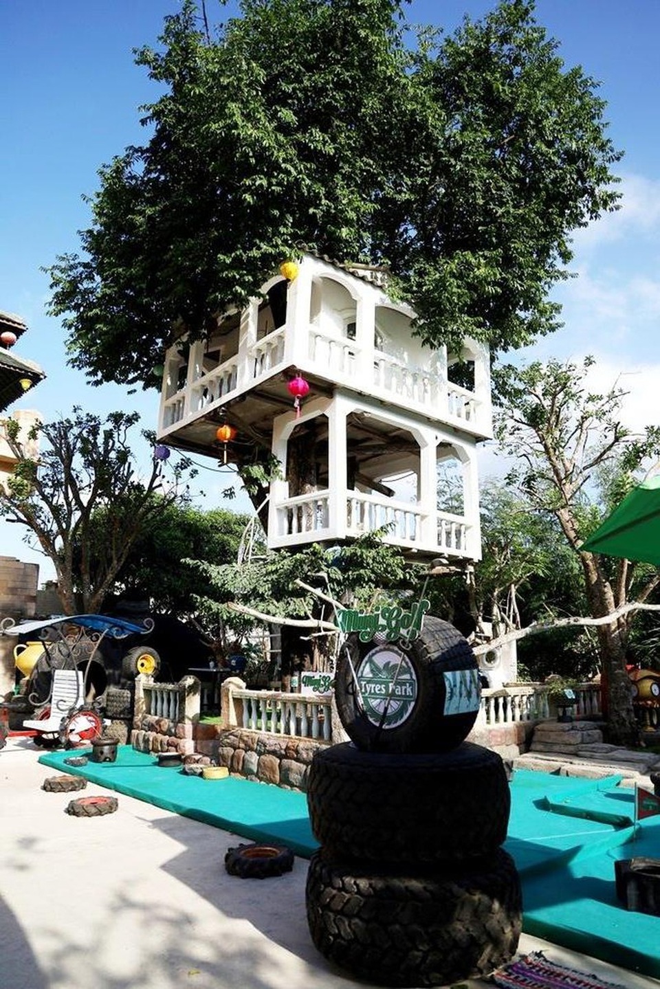 Ngỡ ngàng công viên lốp của phù thủy tái chế ở Nha Trang - 1 Ngỡ ngàng công viên lốp của phù thủy tái chế ở Nha Trang - 1