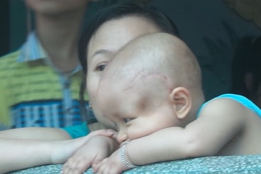 Có một Tết thiếu nhi như thế, giữa lằn ranh sống - chết...