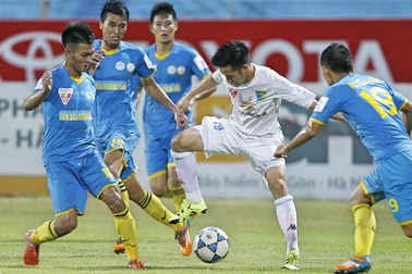 Bị Khánh Hoà thủ hòa, Hà Nội FC mất ngôi đầu V-League