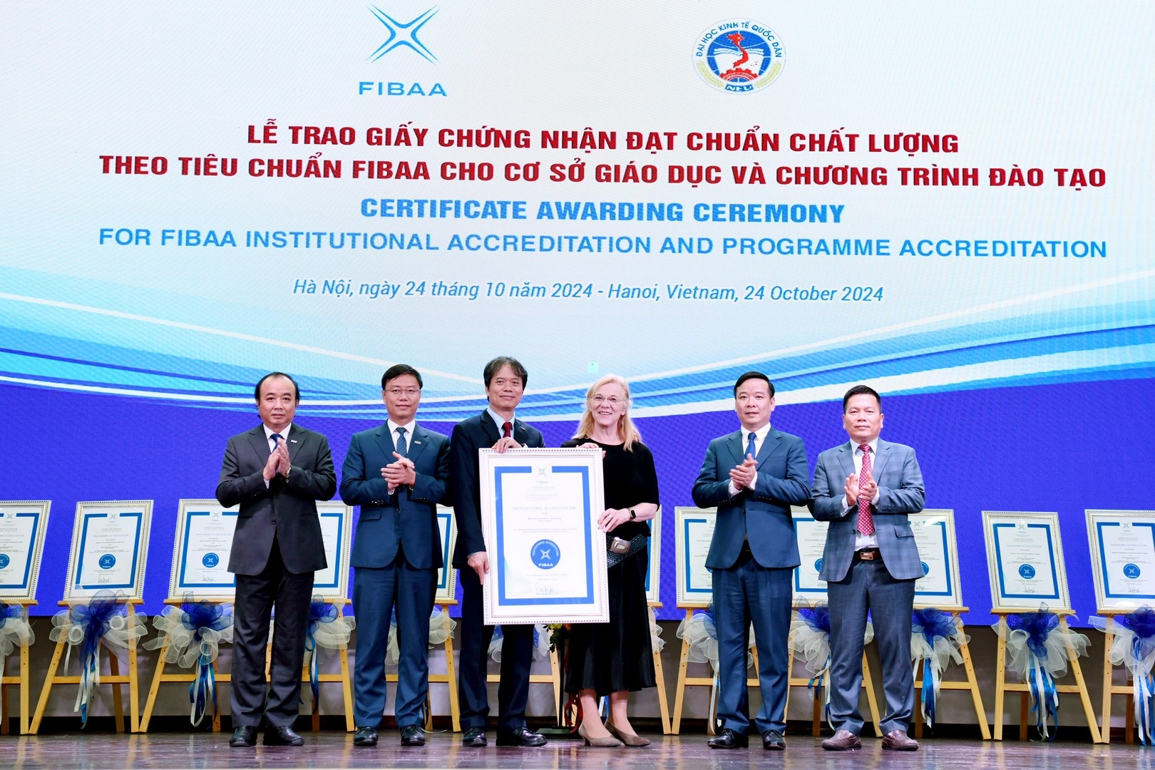 Zintegrowany program księgowości i audytu ICAEW CFAB NEU spełnia standardy FIBAA - 2 Chương trình kế toán, kiểm toán tích hợp ICAEW CFAB của NEU đạt chuẩn FIBAA - 2