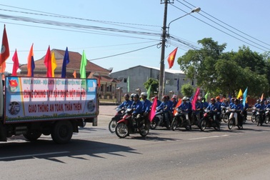 Bình Định: 2.000 ĐVTN nô nức với Ngày hội “Thanh niên với văn hóa giao thông”