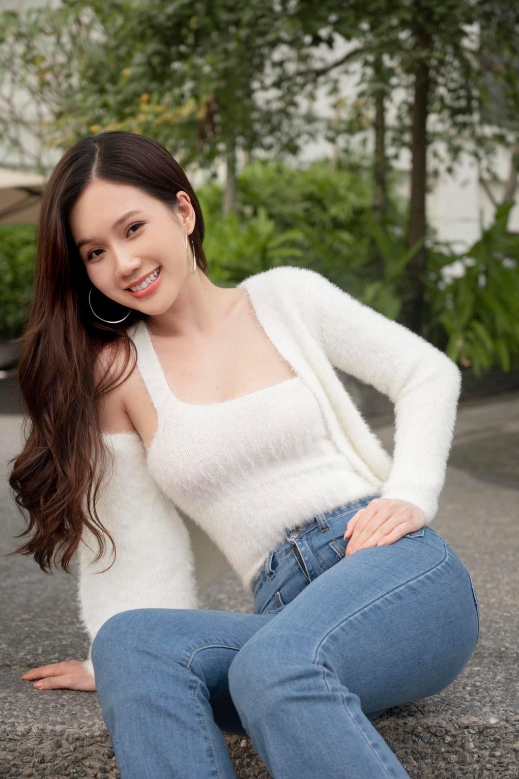 Vẻ đẹp nóng bỏng khác xa trên phim của tiểu tam Phạm Ngọc Anh - 8