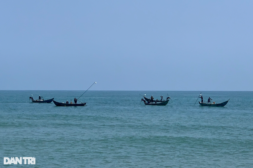 Vụ tranh chấp khai thác ốc gạo: Biên phòng lập chốt ngăn chặn - 1 Vụ tranh chấp khai thác ốc gạo: Biên phòng lập chốt ngăn chặn - 1
