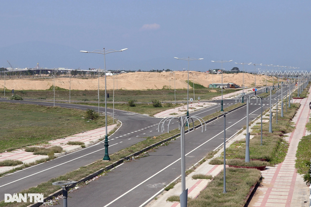 Hoãn phiên tòa xét xử cựu Phó Chủ tịch tỉnh Phú Yên - 2 Hoãn phiên tòa xét xử cựu Phó Chủ tịch tỉnh Phú Yên - 2