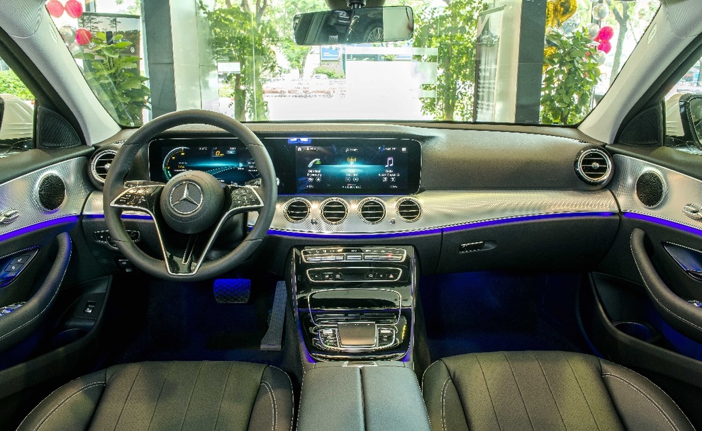 Đập hộp xế sang Mercedes-Benz nhận điều bất ngờ - 4 Đập hộp xế sang Mercedes-Benz nhận điều bất ngờ - 4