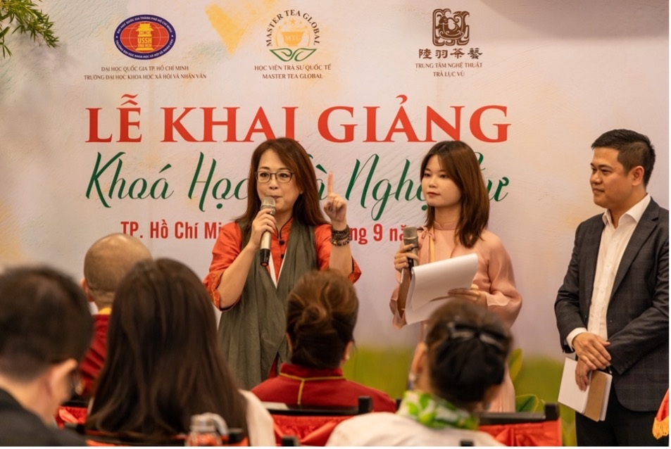 Khai giảng khóa đào tạo trà nghệ sư