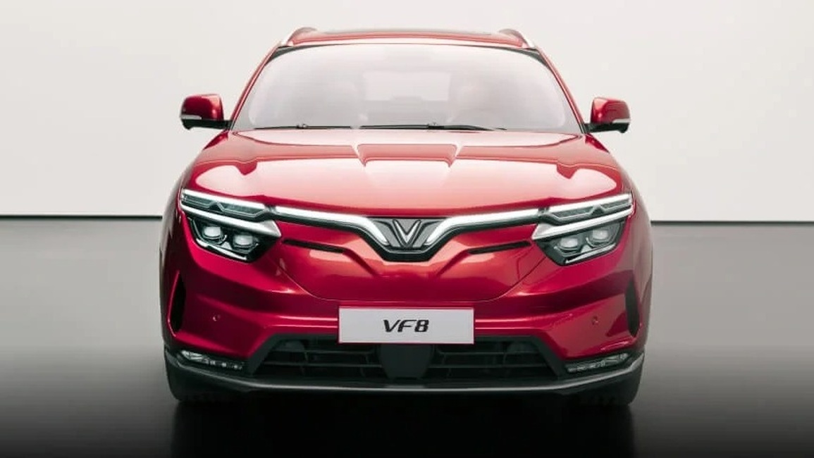 VinFast VF8 chạy thử tại châu Âu trước ngày ra mắt chính thức - 3 VinFast VF8 chạy thử tại châu Âu trước ngày ra mắt chính thức - 3