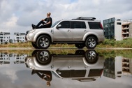 Chủ xe Ford Everest chia sẻ kinh nghiệm dùng ô tô cũ: "Đừng để nát mới sửa"