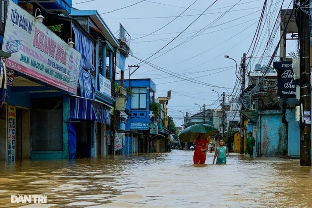 Biển Đông có thể hứng áp thấp nhiệt đới vào cuối tuần - 1 Biển Đông có thể hứng áp thấp nhiệt đới vào cuối tuần - 1
