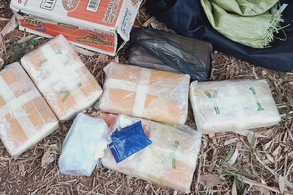 Bắt giữ đối tượng người Lào vận chuyển 38.000 viên ma túy qua biên giới - 2