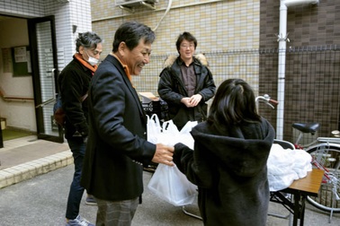 Thành phố Osaka cung cấp bữa trưa miễn phí cho học sinh mùa dịch Covid-19