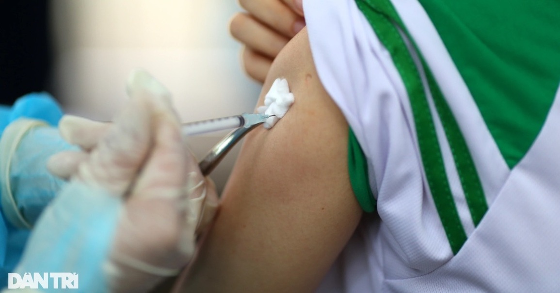 Gần 61% phụ huynh đồng ý tiêm vaccine Covid-19 cho trẻ 5-11 tuổi - 1 Gần 61% phụ huynh đồng ý tiêm vaccine Covid-19 cho trẻ 5-11 tuổi - 1